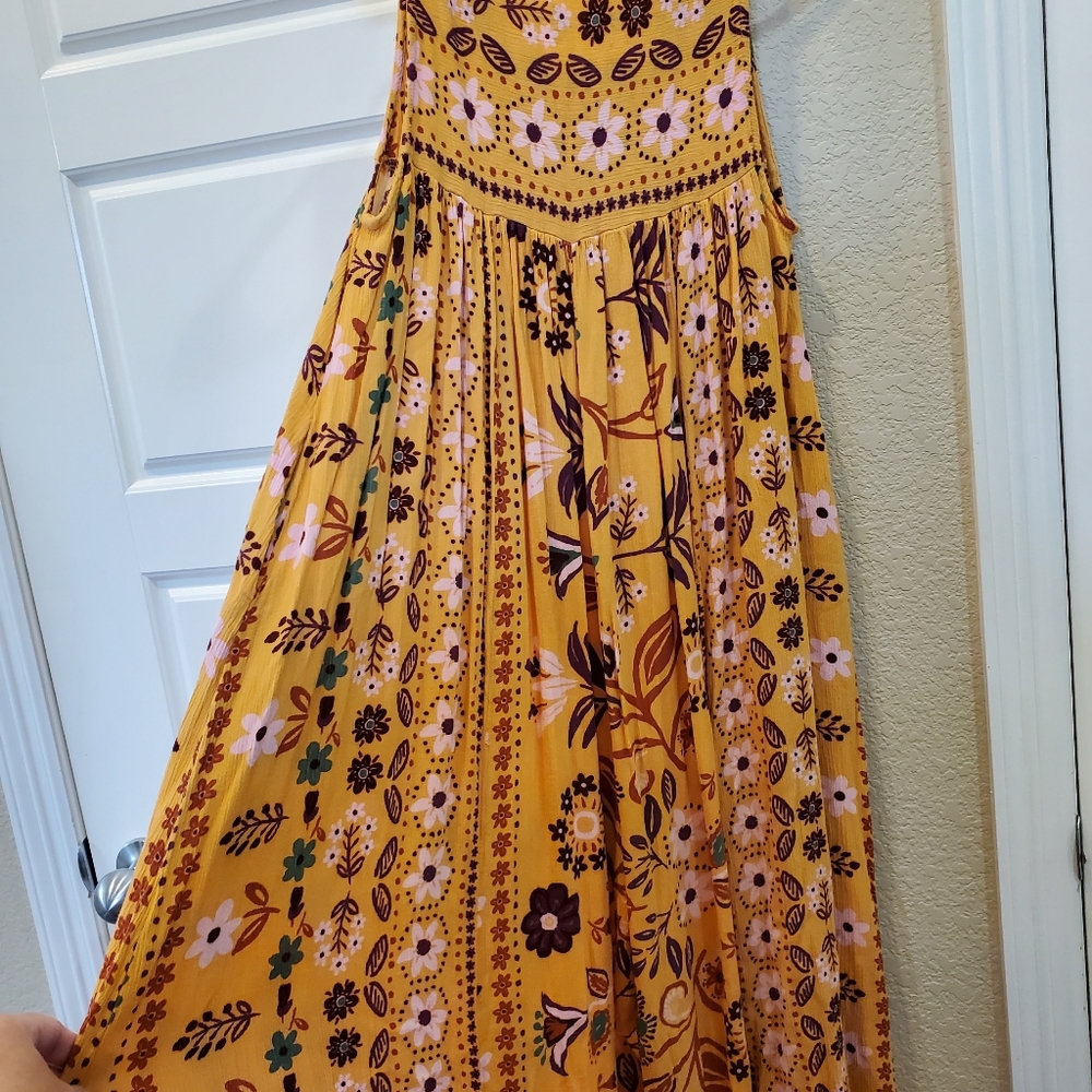 Easel Dress‎ - Picture 5 of 7